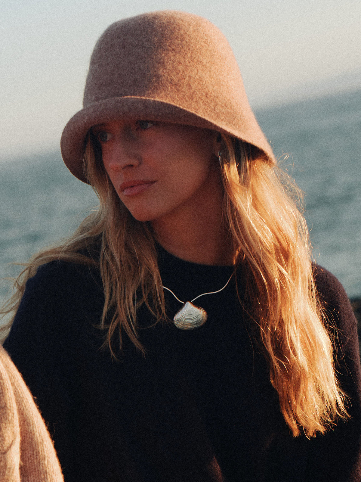 Cora Pendant